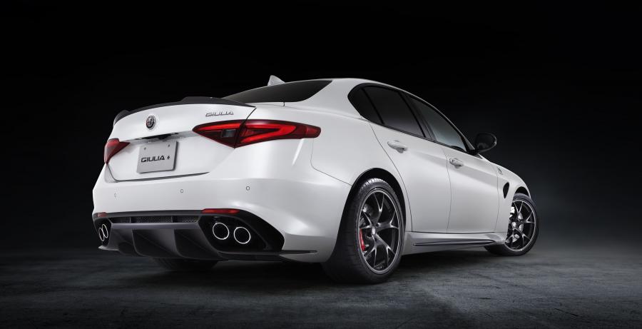  Alfa Romeo Giulia Quadrifoglio Carbonio (952) 2018 года  (JP) (фото 2 из 2)